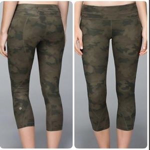 Lululemon Run: Inspire Crop II Camo
